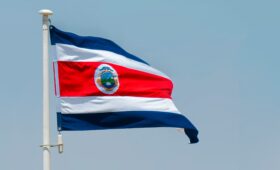 Le-drapeau-du-Costa-Rica