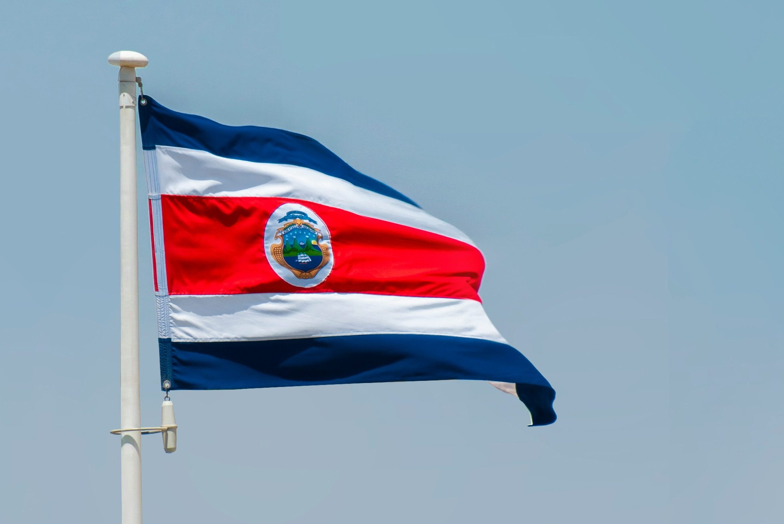 Le-drapeau-du-Costa-Rica