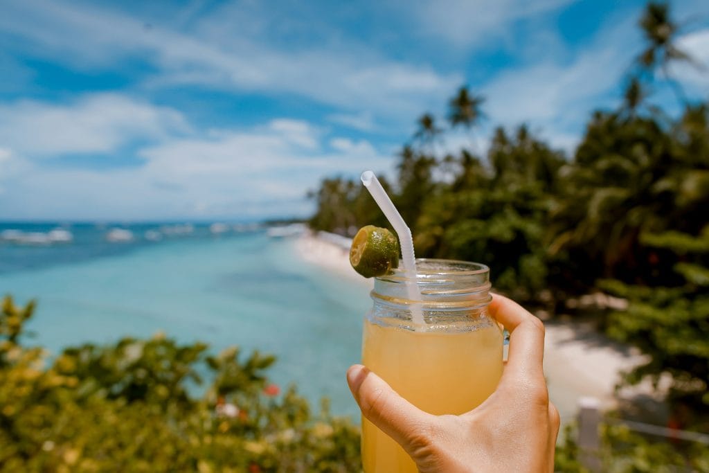 Pura Vida : Comprendre le sens profond de cette expression emblématique du Costa Rica